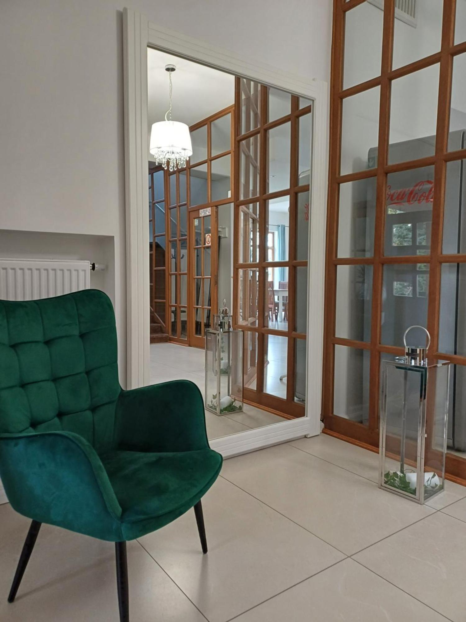 Hotel I Restauracja Borowianka オストルフ・ビエルコポルスキ エクステリア 写真